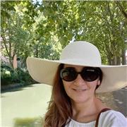 Passionnée d'enseignement et très patiente, Diplomée d'une grande Université Americaine, et vecu et travailler pour long temps au Canada